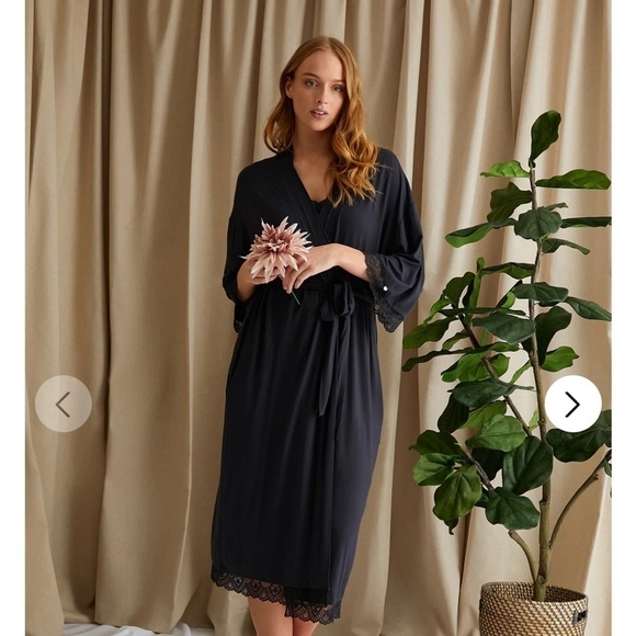 pretty You London BAMBOO LACE KIMONO ROBE IN RAVEN size L NWT